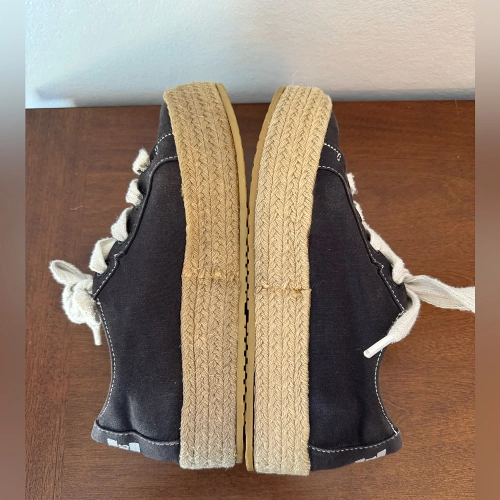TOMS Womens Cassiah Shoes - Size 7
